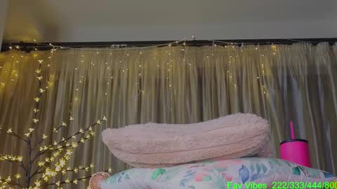 Snapshot of bomb_ass88 chatting on 09.28.25 Bomb Ass online show from 09.28.25