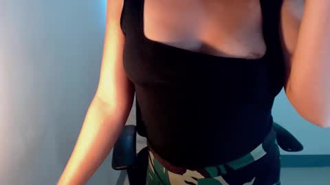 bombshell_seinnax online show from 02.19.25