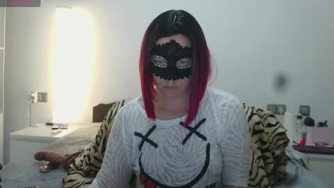 Lucy online show from 04.04.26