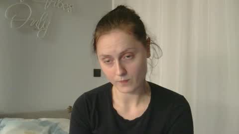 Snapshot of bonne_chance chatting on 11.08.25 bonne_chance online show from 11.08.25