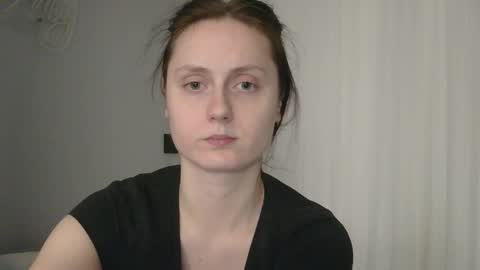 Snapshot of bonne_chance chatting on 11.09.25 bonne_chance online show from 11.09.25