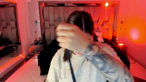 Bonnie  online show from 01.05.25