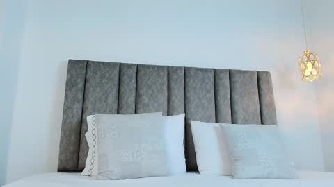 Snapshot of bonnie_bloom chatting on 10.01.25 Bonnie online show from 10.01.25