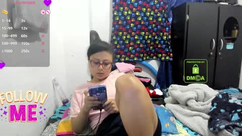 Snapshot of bonnie_lam_ chatting on 10.20.25 bonnie lam hello welcome to my room I hope you have fun and you can reach your maximum pleasure here with me online show from 10.20.25