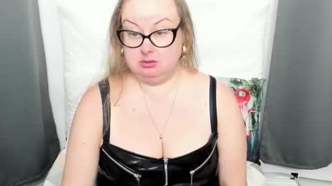 Bonnie online show from 11.05.25