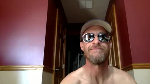 Snapshot of boobsheriff chatting on 04.10.26 Milkman online show from 04.10.26