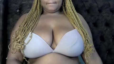 Snapshot of boobvherry chatting on 06.18.26 boobvherry online show from 06.18.26