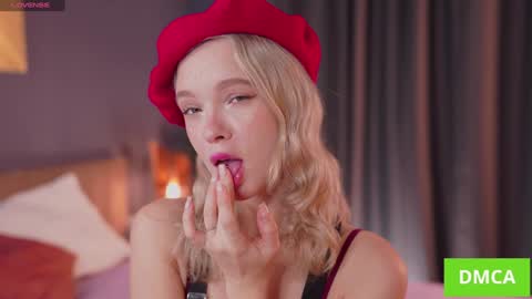 Snapshot of boobybliss chatting on 10.19.25 Alina online show from 10.19.25