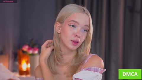 Snapshot of boobybliss chatting on 10.20.25 Alina online show from 10.20.25