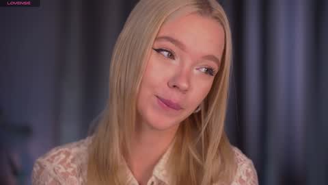 Snapshot of boobybliss chatting on 10.24.25 Alina online show from 10.24.25