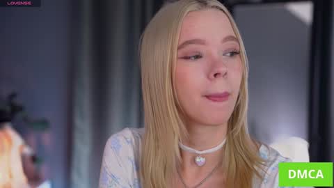 Snapshot of boobybliss chatting on 10.27.25 Alina online show from 10.27.25