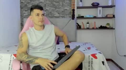 booyhott_ online show from 01.11.26