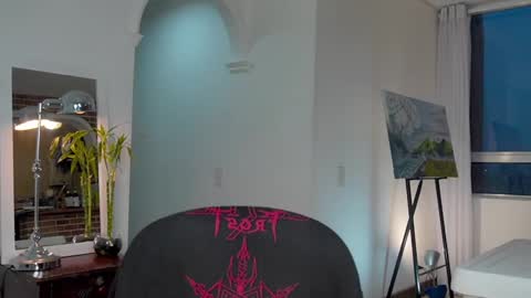 Snapshot of boream_ chatting on 02.28.25 Bream online show from 02.28.25