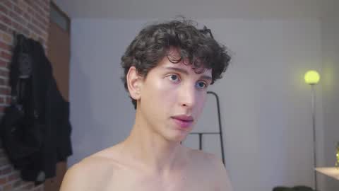 Snapshot of boream_ chatting on 01.05.26 Bream online show from 01.05.26