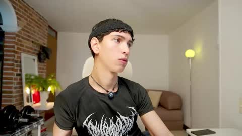 Snapshot of boream_ chatting on 02.02.26 Bream online show from 02.02.26