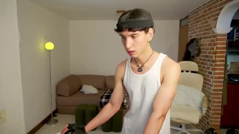 Snapshot of boream_ chatting on 02.26.26 Bream online show from 02.26.26