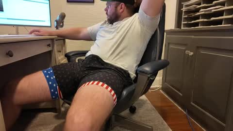 Snapshot of boredhorndog chatting on 10.08.25 Boredhorndog online show from 10.08.25