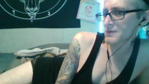 Snapshot of borisprice chatting on 01.05.25 Boris Price online show from 01.05.25