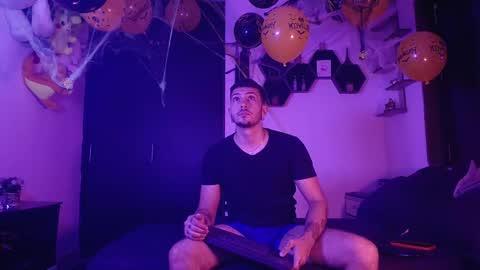 Snapshot of borsalinomoreau chatting on 10.27.25 borsalinomoreau online show from 10.27.25