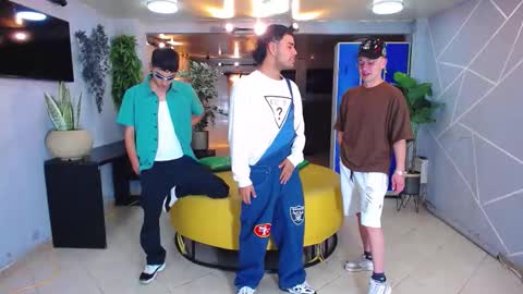 THOMAS AND DAMIAND online show from 10.11.25