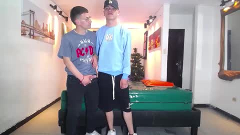 THOMAS AND DAMIAND online show from 12.22.25