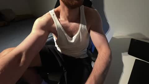 Snapshot of bottomtsinner chatting on 04.17.26 bottomtsinner online show from 04.17.26