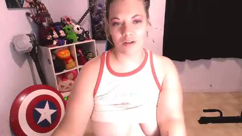 Snapshot of bouncinbooty chatting on 10.04.25 Pumpkin Butt online show from 10.04.25