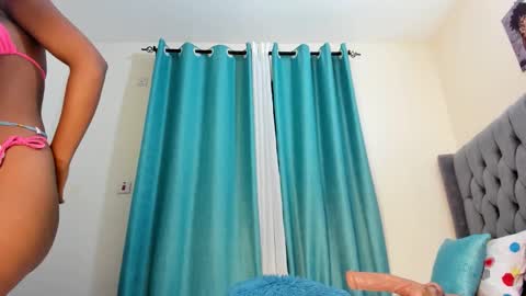 Snapshot of bouncy_booty677 chatting on 10.09.25 bouncy_booty677 online show from 10.09.25