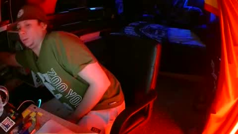 Bowerboi1217 online show from 11.22.25