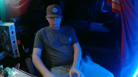 Bowerboi1217 online show from 12.04.25