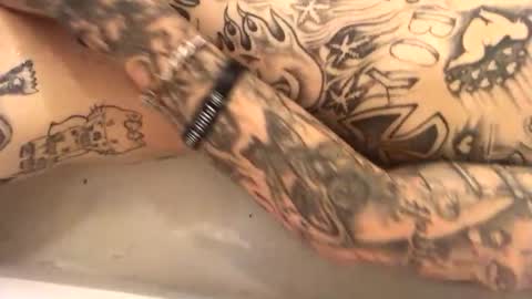 HomoThug and the Bone Collecgor online show from 02.27.26