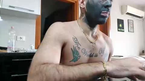 Snapshot of boy_aroundtheworld chatting on 10.16.25 Dan online show from 10.16.25