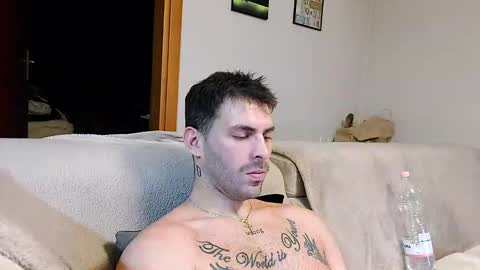 Snapshot of boy_aroundtheworld chatting on 10.31.25 Dan online show from 10.31.25