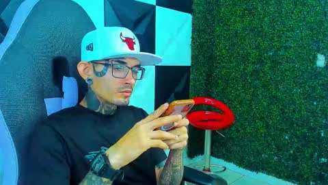 boy_tatto77 online show from 03.22.26