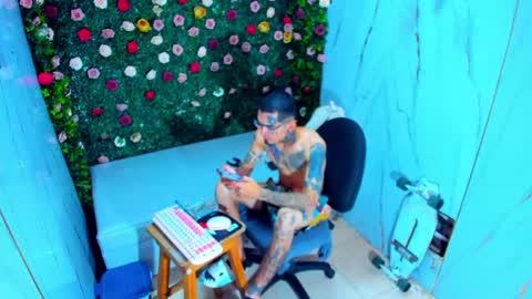 boy_tatto77 online show from 04.15.26