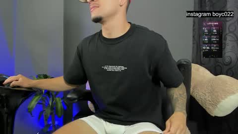 Snapshot of boyc02_ chatting on 02.10.25 boyc02_ online show from 02.10.25