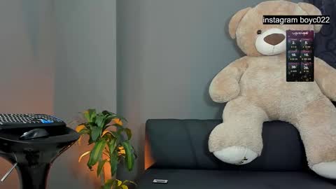 Snapshot of boyc02_ chatting on 02.14.25 boyc02_ online show from 02.14.25