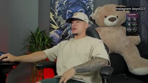 Snapshot of boyc02_ chatting on 02.15.25 boyc02_ online show from 02.15.25