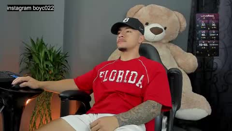 Snapshot of boyc02_ chatting on 02.25.25 boyc02_ online show from 02.25.25