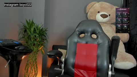 Snapshot of boyc02_ chatting on 02.25.25 boyc02_ online show from 02.25.25