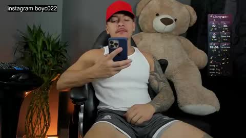Snapshot of boyc02_ chatting on 02.28.25 boyc02_ online show from 02.28.25