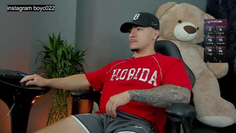 Snapshot of boyc02_ chatting on 03.08.25 boyc02_ online show from 03.08.25