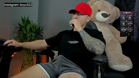 Snapshot of boyc02_ chatting on 03.08.25 boyc02_ online show from 03.08.25