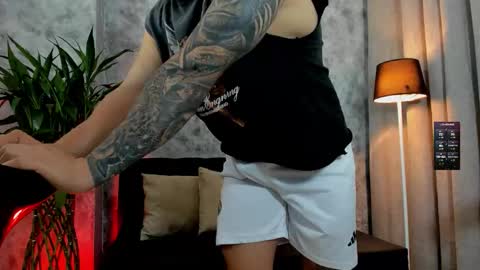 Snapshot of boyc02_ chatting on 09.20.25 boyc02_ online show from 09.20.25