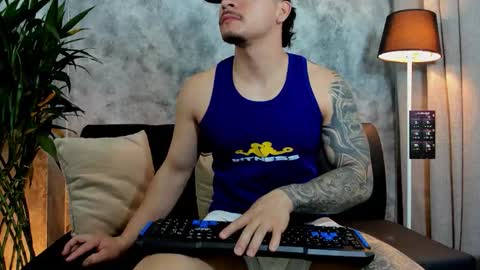 Snapshot of boyc02_ chatting on 10.26.25 boyc02_ online show from 10.26.25