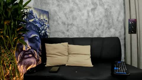 Snapshot of boyc02_ chatting on 11.06.25 boyc02_ online show from 11.06.25