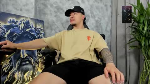 Snapshot of boyc02_ chatting on 11.09.25 boyc02_ online show from 11.09.25