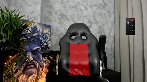 Snapshot of boyc02_ chatting on 11.12.25 boyc02_ online show from 11.12.25