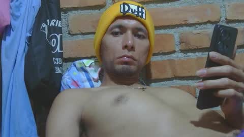 Snapshot of boycumlatino21 chatting on 03.25.26 Boy online show from 03.25.26