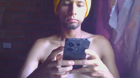 Snapshot of boycumlatino21 chatting on 03.29.26 Boy online show from 03.29.26